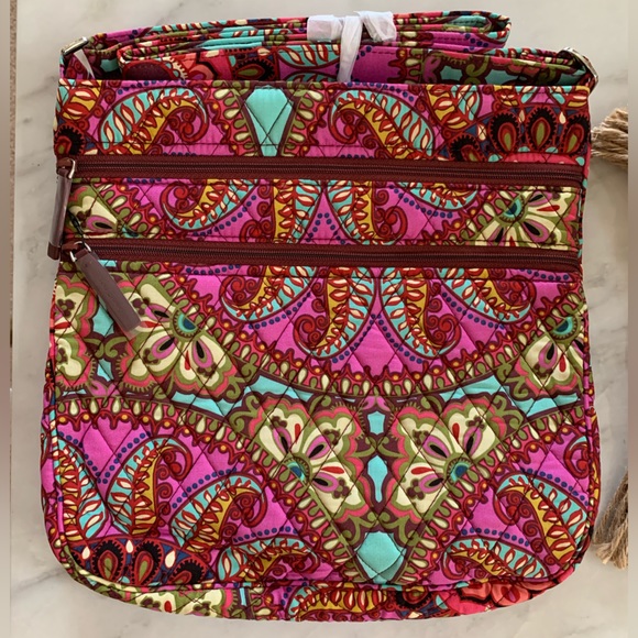 NWT…Vera Bradley Triple Zip Hipster in Resort Medallion.  3 available/$60 each. - Picture 1 of 3